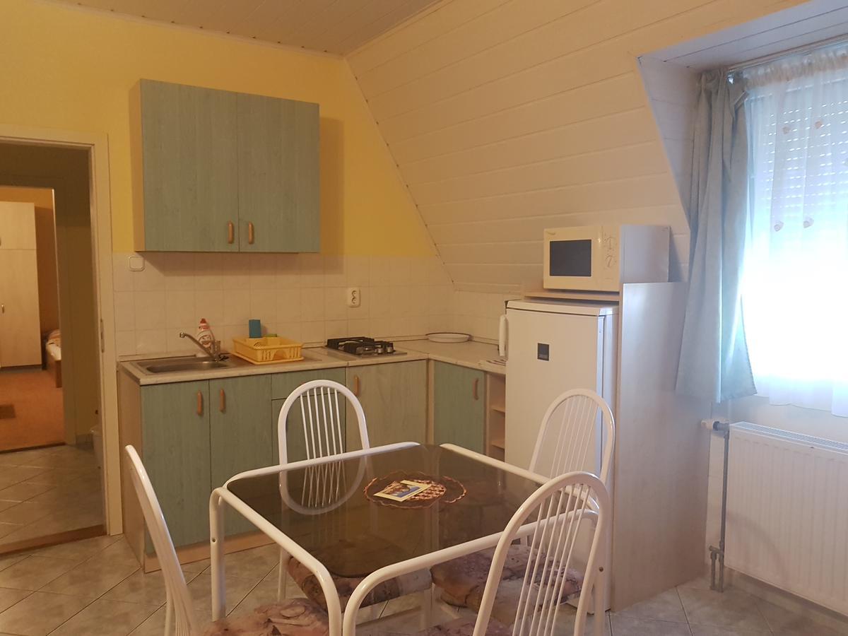 Апартаменты Richie Ii. Apartman Шиофок Экстерьер фото